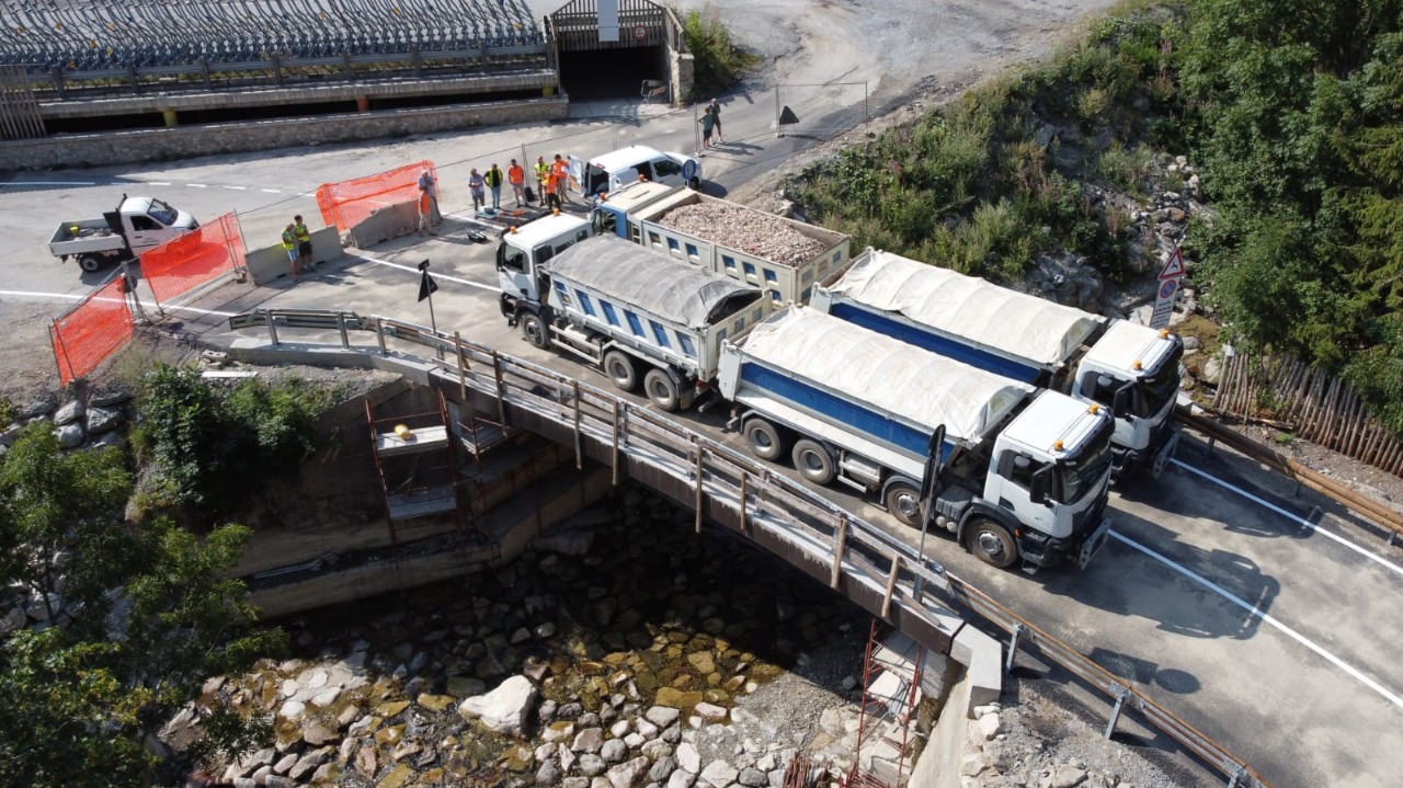Ponte di Limonetto, prova di carico superata: riapertura entro Ferragosto