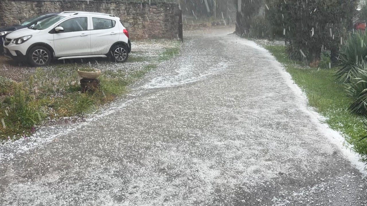 Valle Grana colpita da una violenta grandinata