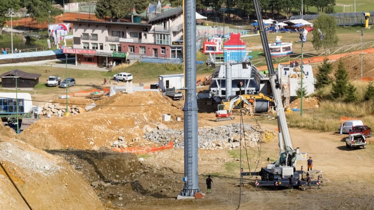 Prato Nevoso, la nuova seggiovia a 8 posti prende forma
