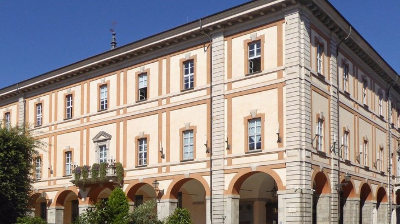 Cuneo, il Comune cerca due vigili e un impiegato