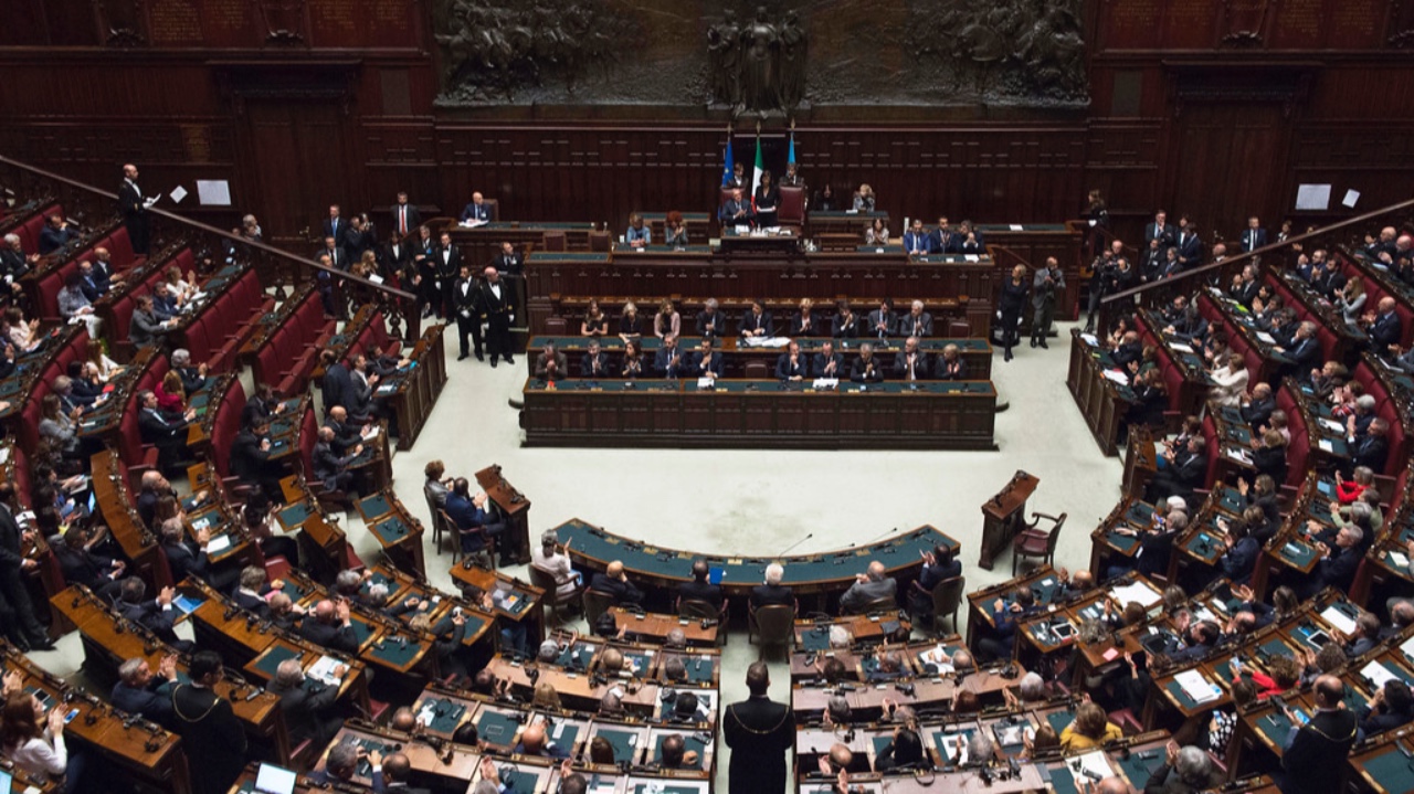 La politica chiamata a seminare dignità e significato, non paure