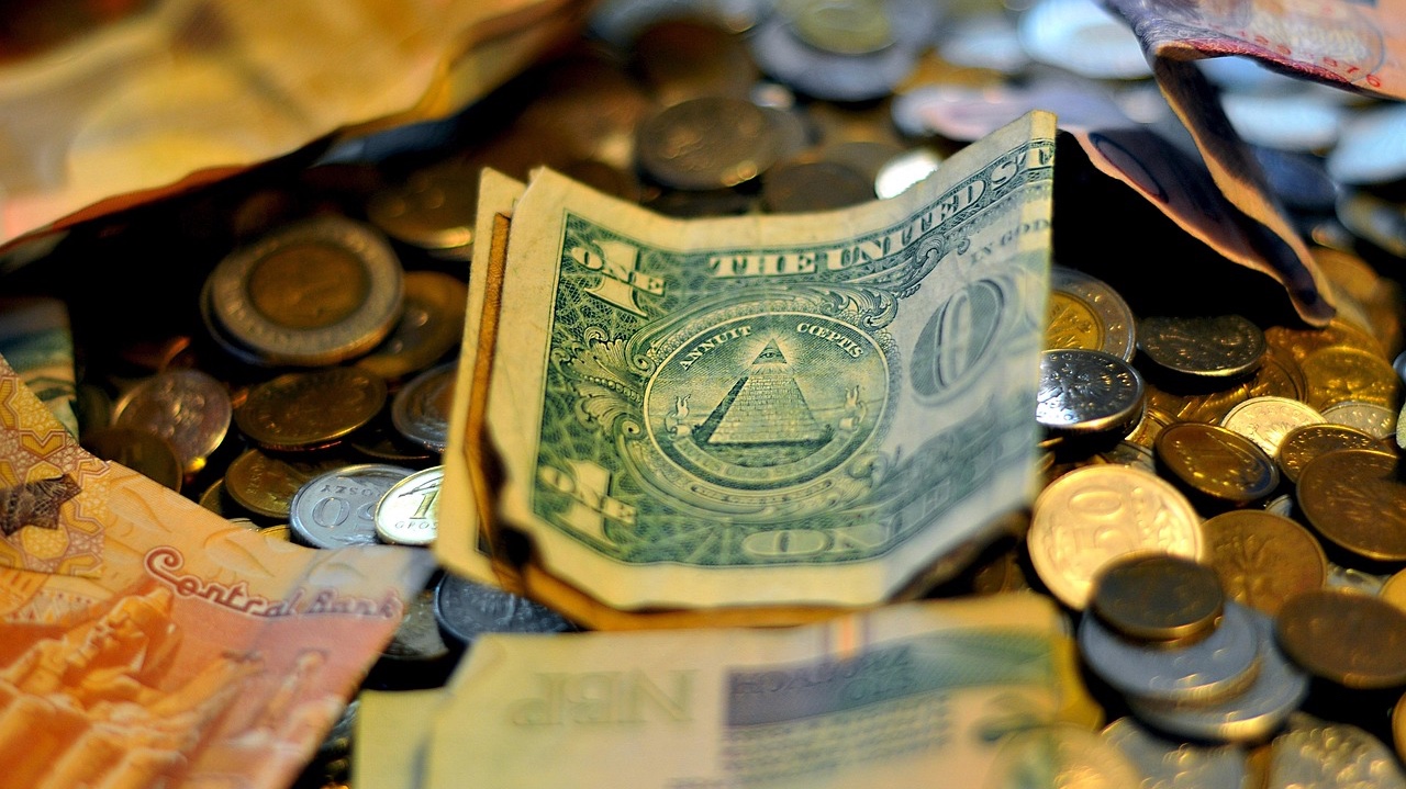 Sfruttamento e speculazione finanziaria hanno destabilizzato i sistemi democratici