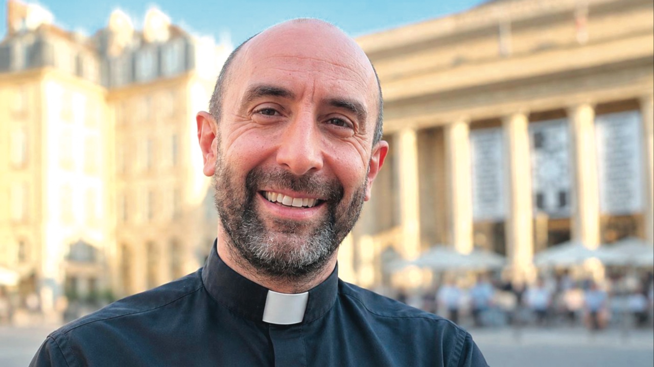 Oggi il Papa a Parigi: “La Francia ci mostra alcune luci utili”