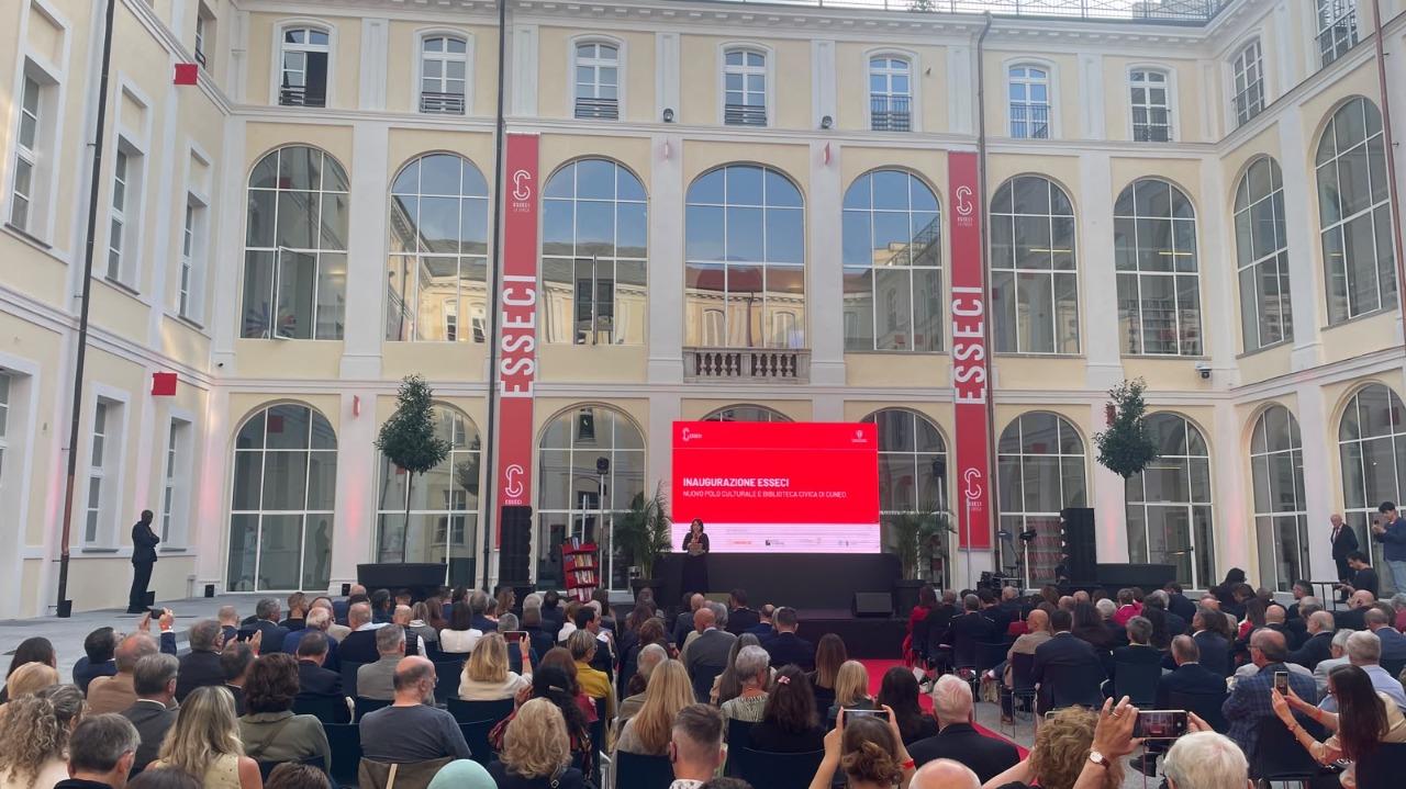 La parata e l'inaugurazione del nuovo polo culturale Esseci (foto e video)