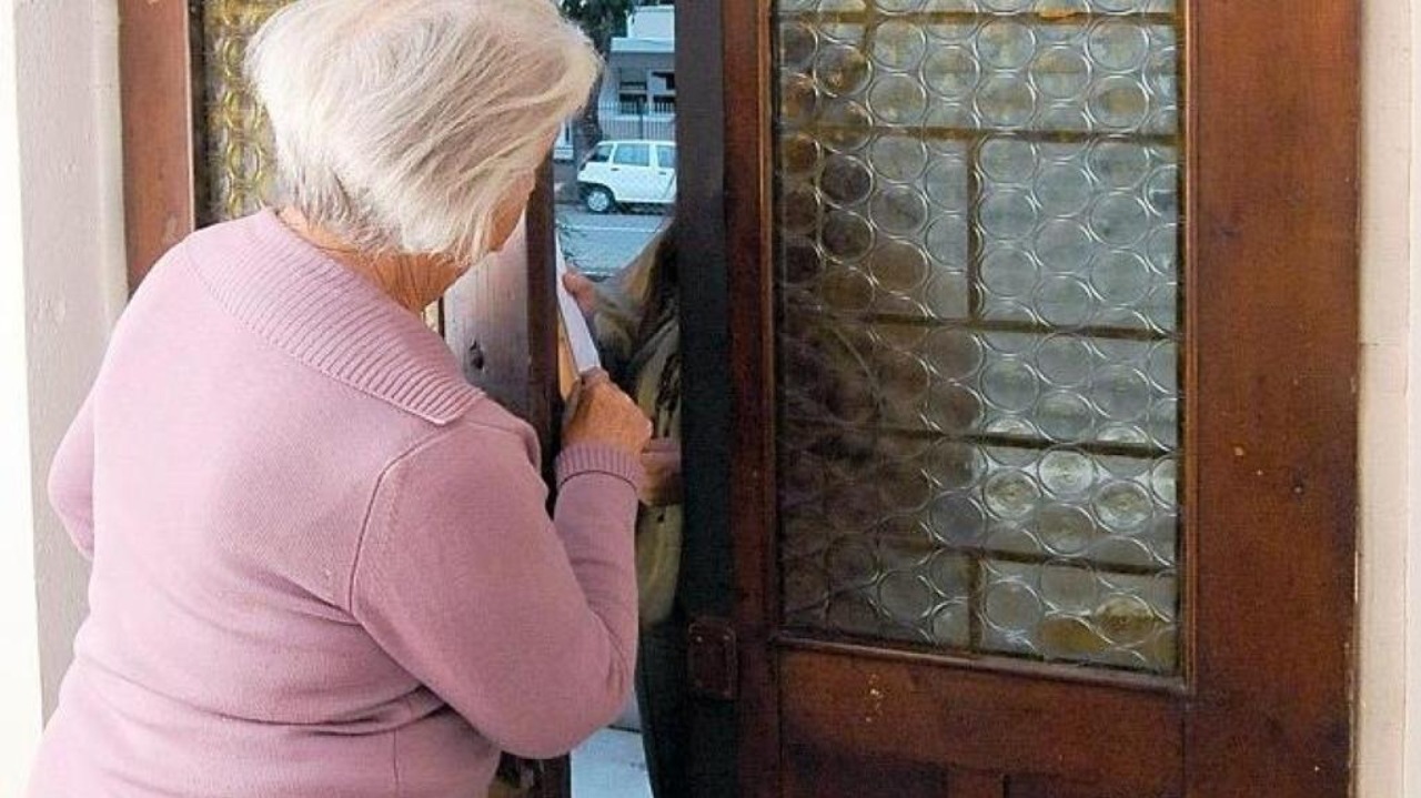 Truffata un'anziana a Madonna dell'Olmo