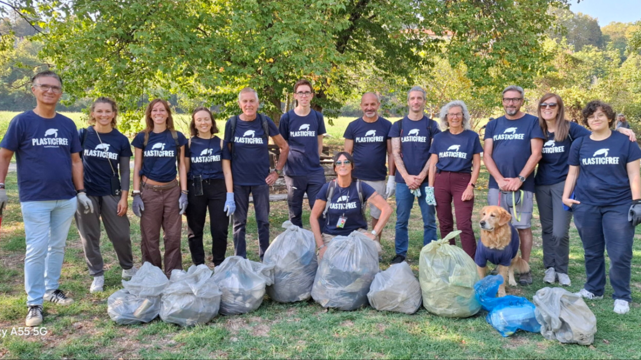Raccolti nove sacchi di rifiuti nel Parco Fluviale Gesso e Stura