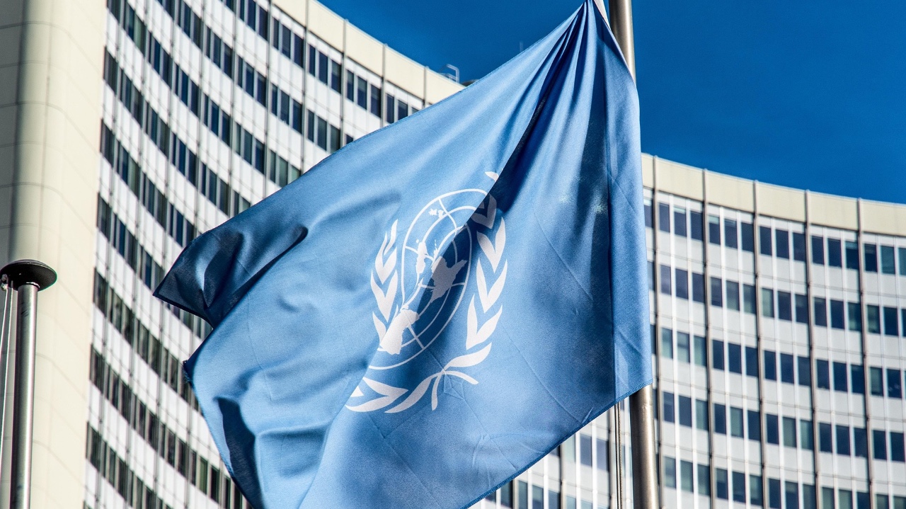 Solo il politico che percepisce una giustizia superiore a sé (se non Dio almeno l’ONU) può essere giusto