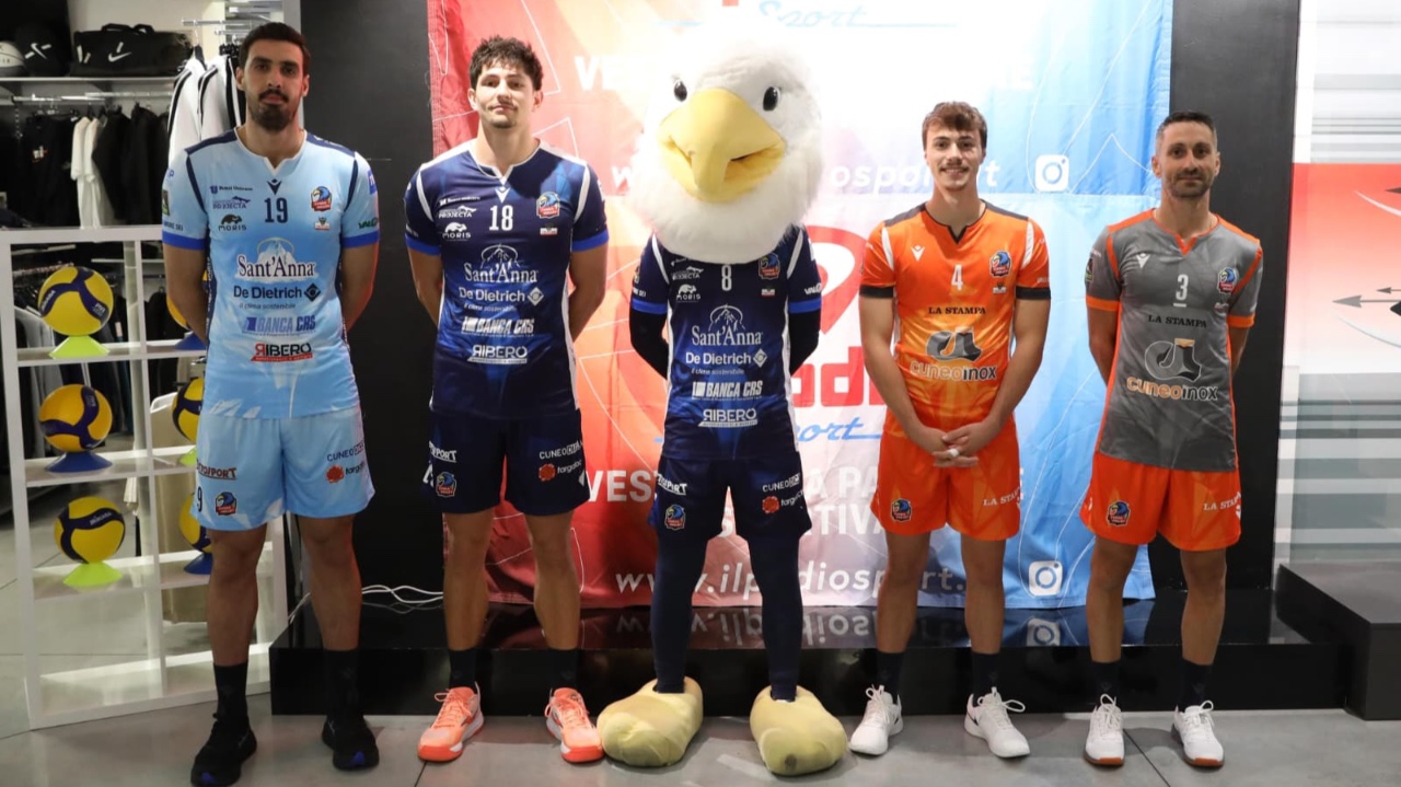 Cuneo Volley, ecco le nuove maglie (FOTO)