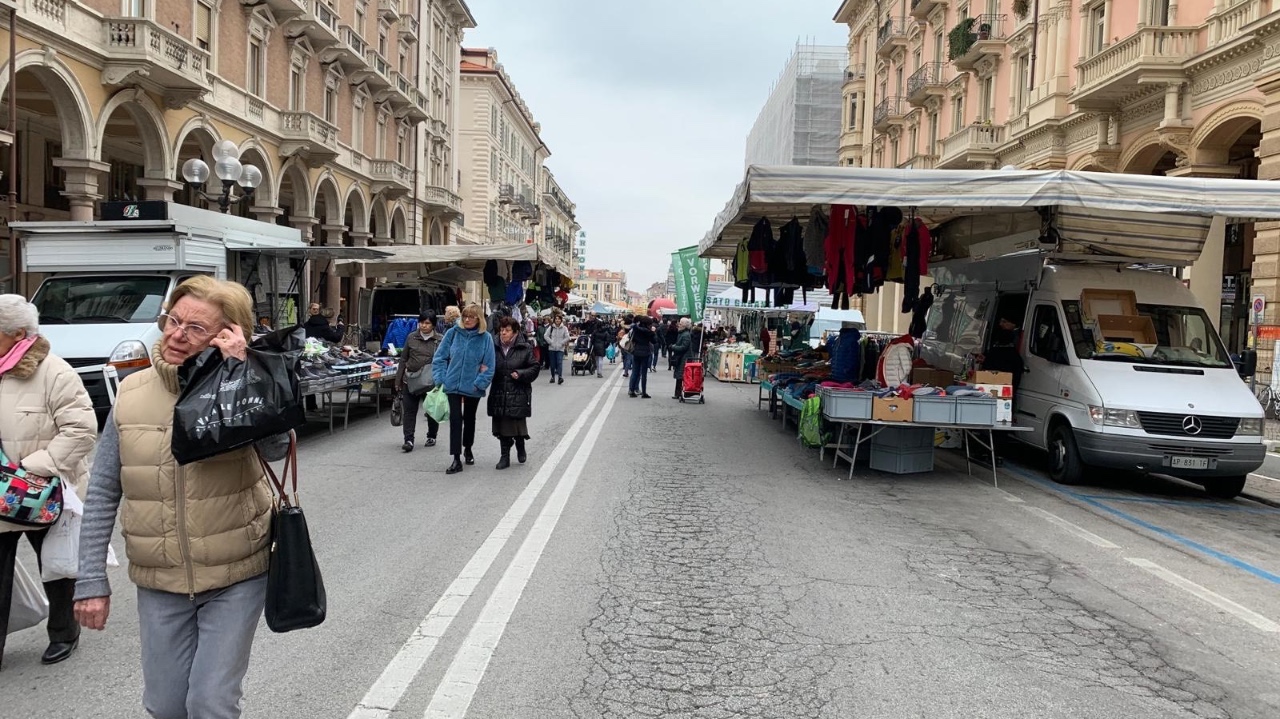 Oggi mercato in corso Nizza 