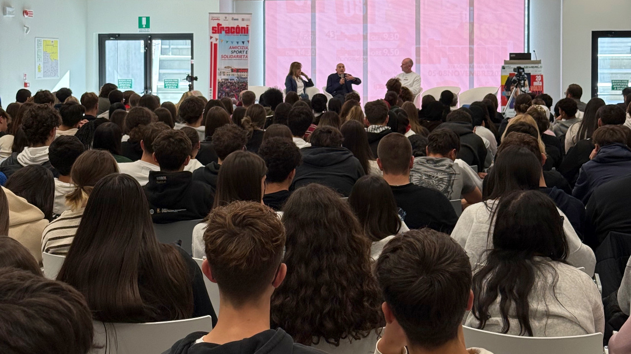 Storie da un mondo senza sogni: Domenico Quirico incontra gli studenti del “Grandis” per la Stracôni per le Scuole