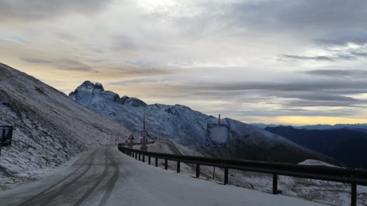 Colle dell’Agnello, da oggi alle 12 riapre il collegamento con la Francia