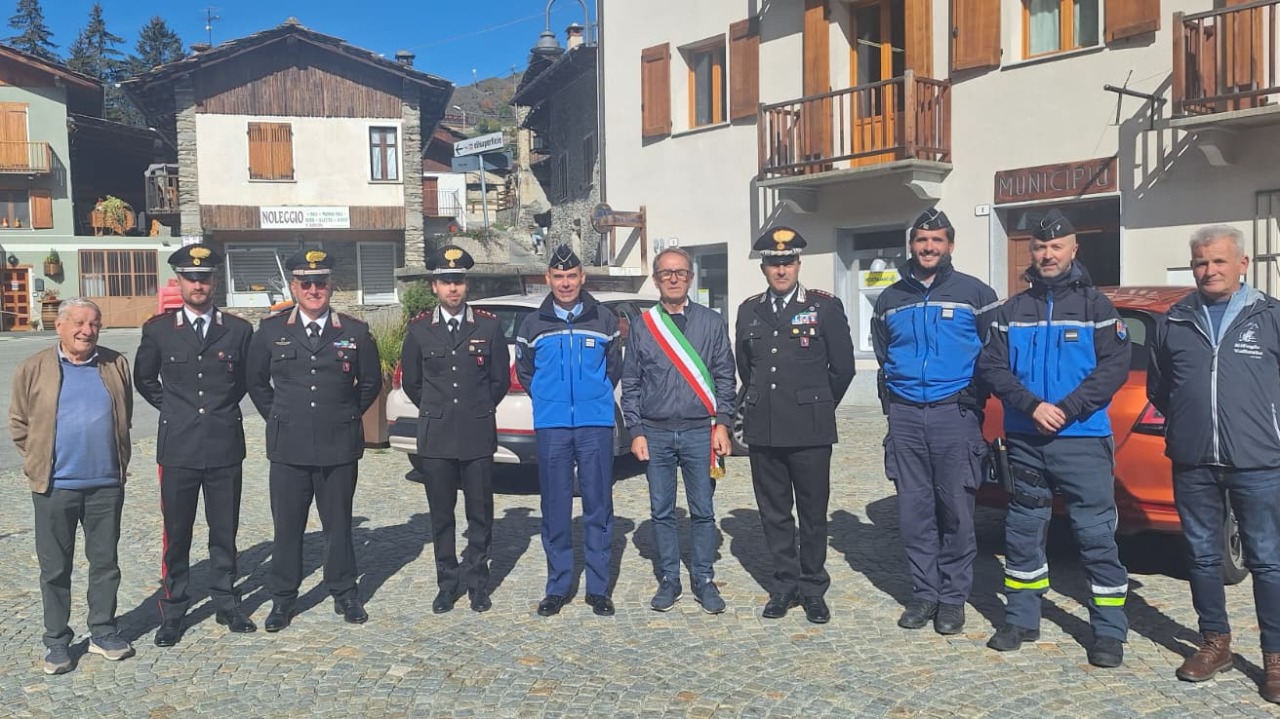 Un incontro tra i carabinieri di Cuneo e il Comando Gruppo di Gap della Gendarmerie francese