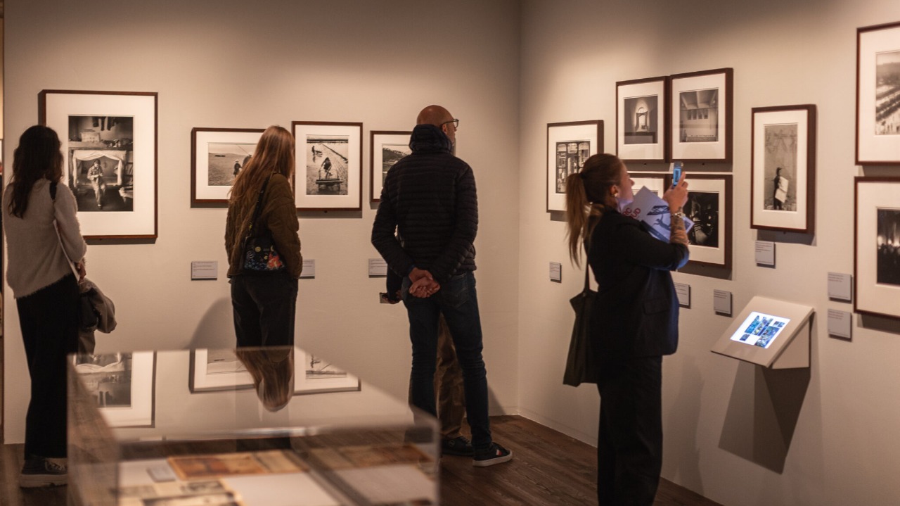 In mostra le fotografie di Marc Riboud e Robert Capa