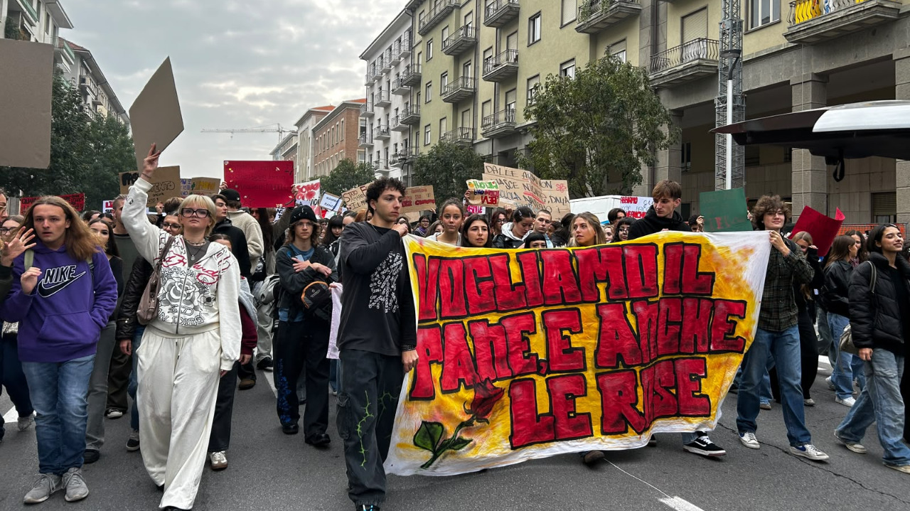 In piazza per difendere il  futuro